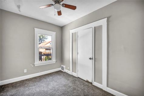 447 E 115 Cleveland OH 44108