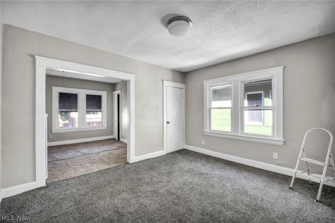 447 E 115 Cleveland OH 44108