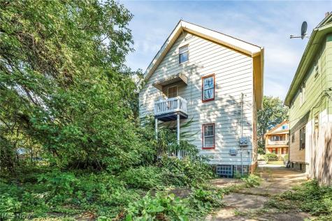 447 E 115 Cleveland OH 44108
