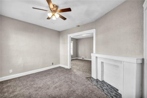447 E 115 Cleveland OH 44108