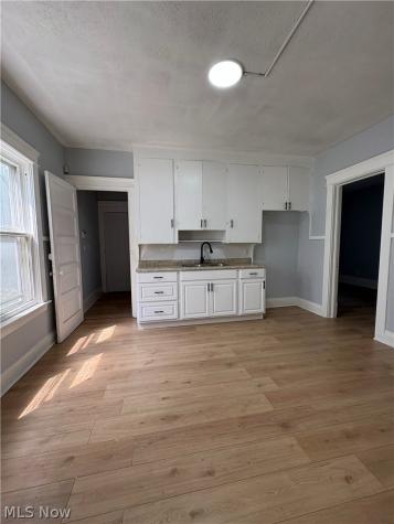 946 E 79th Street Cleveland OH 44103