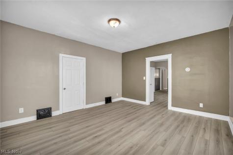 3658 E 55th Street Cleveland OH 44105