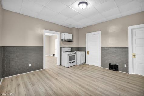 3658 E 55th Street Cleveland OH 44105