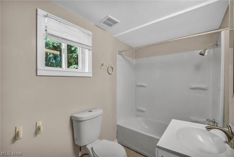 3658 E 55th Street Cleveland OH 44105