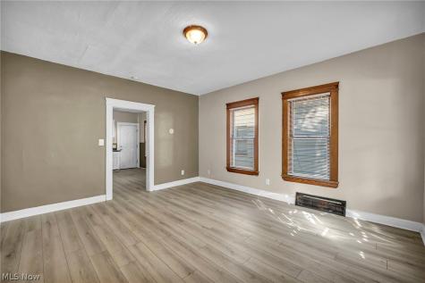 3658 E 55th Street Cleveland OH 44105
