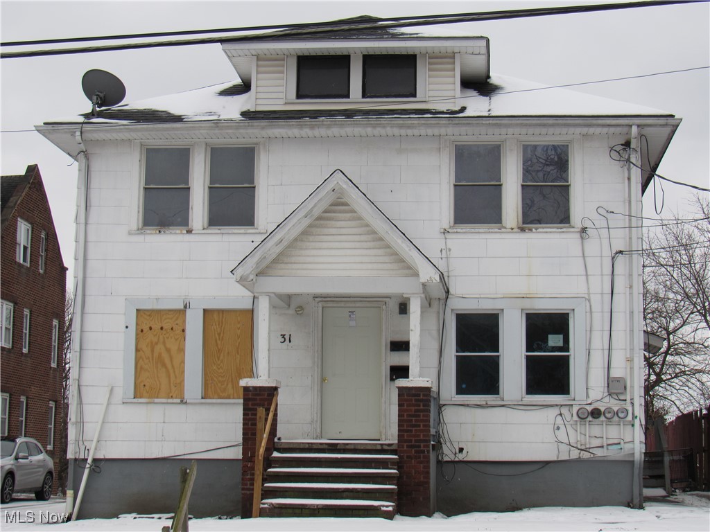 31 Mc Naughton Street Akron OH 44305