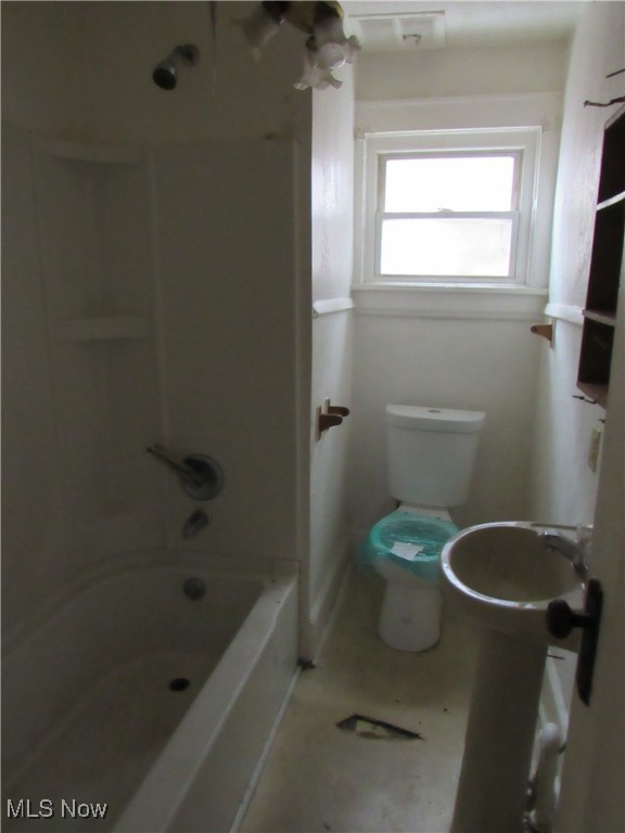 31 Mc Naughton Street Akron OH 44305