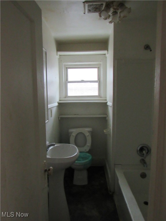 31 Mc Naughton Street Akron OH 44305