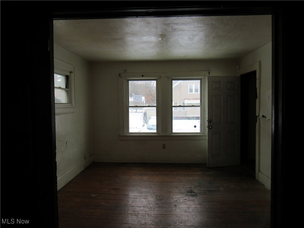 31 Mc Naughton Street Akron OH 44305