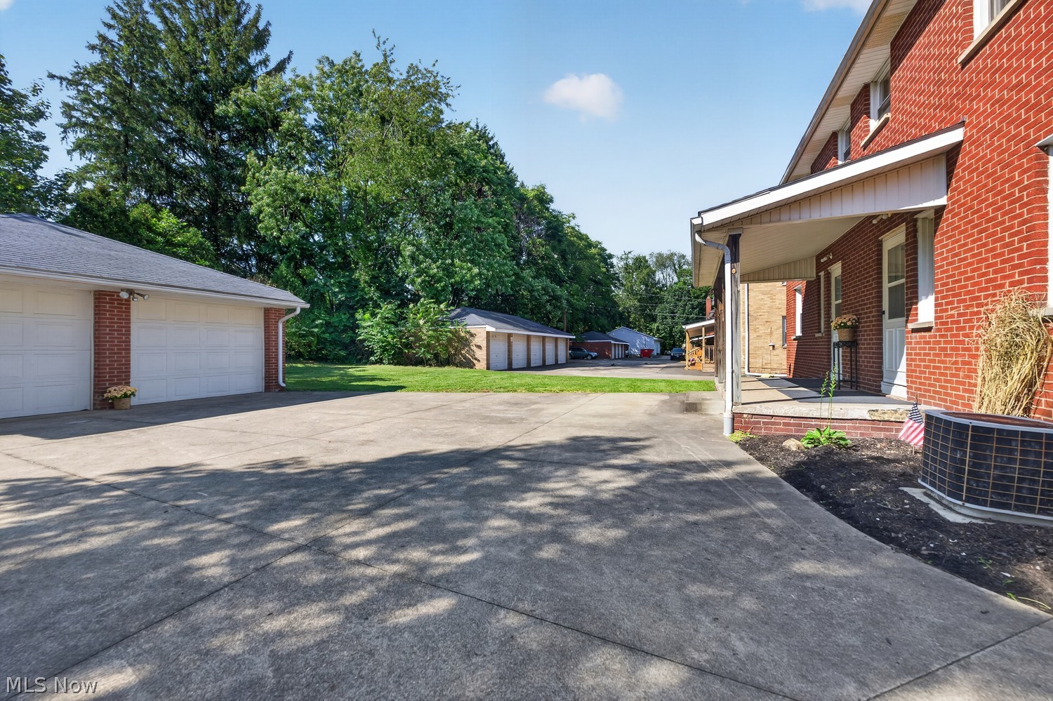 511/513 Poplar Avenue NW Canton OH 44708