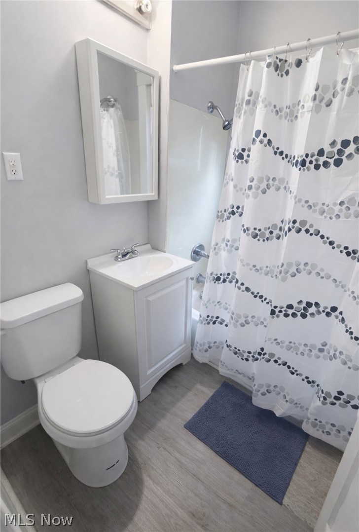 892 Paxton Road Cleveland OH 44108