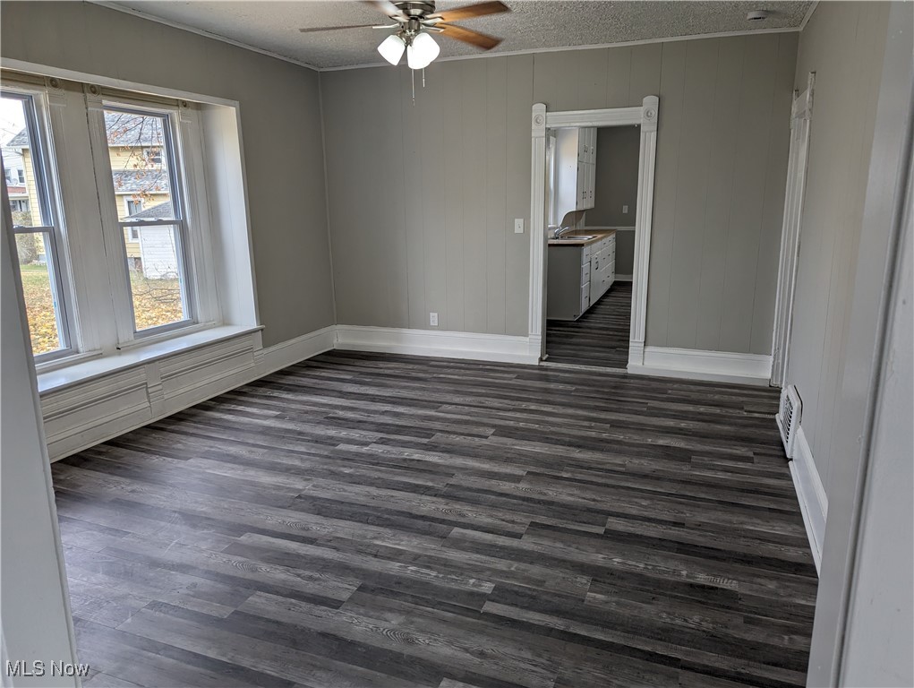 517 Oberlin Avenue Lorain OH 44052