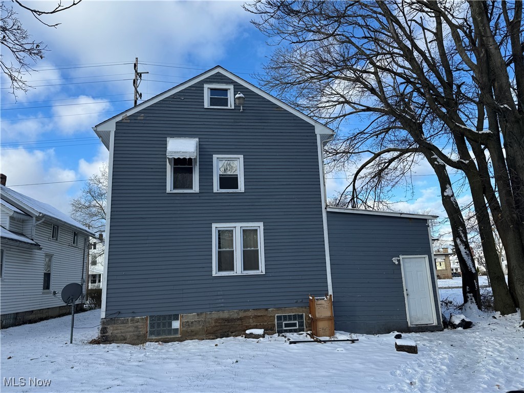 517 Oberlin Avenue Lorain OH 44052