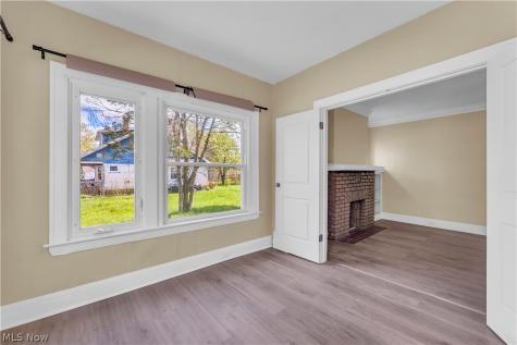 15816 Grovewood Avenue Cleveland OH 44110