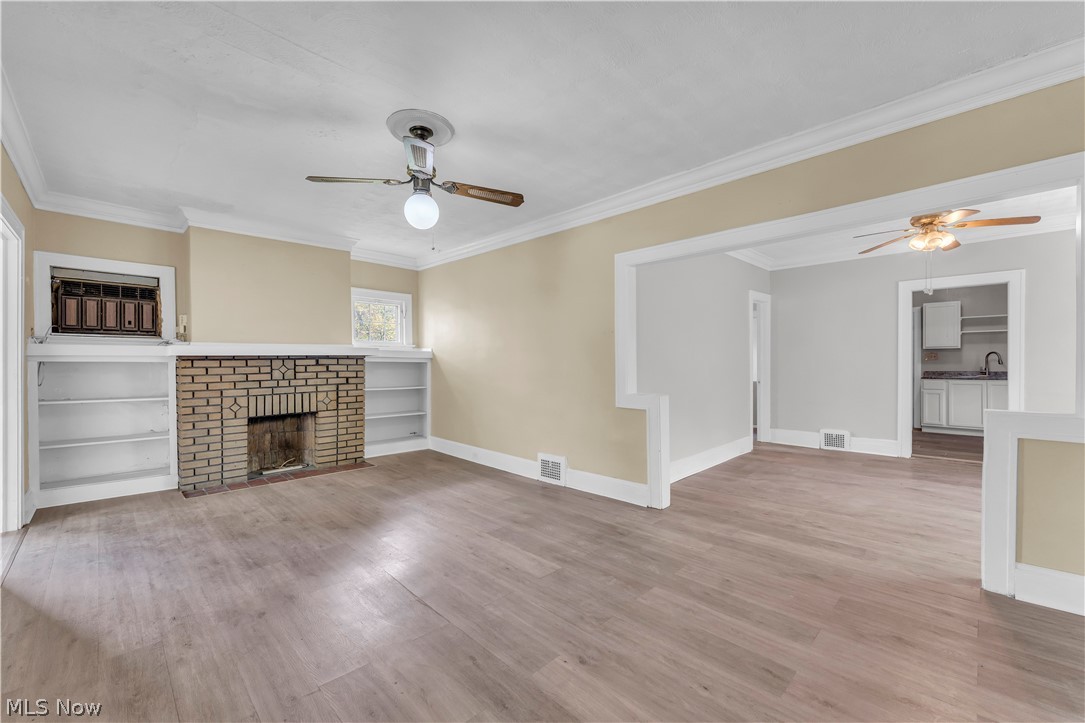 15816 Grovewood Avenue Cleveland OH 44110