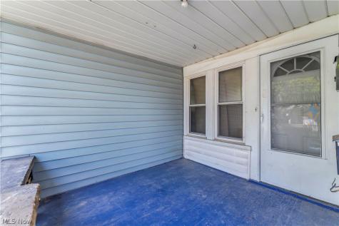 15816 Grovewood Avenue Cleveland OH 44110