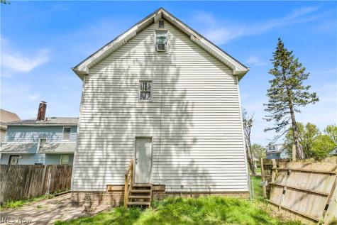 15816 Grovewood Avenue Cleveland OH 44110