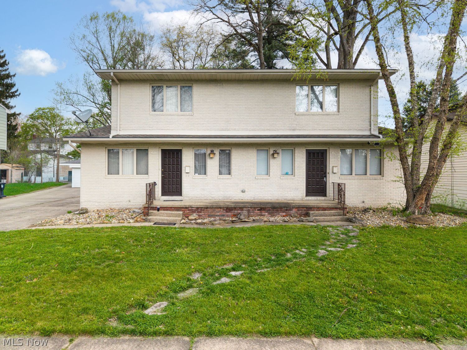 Akron OH, 1655 Tanglewood Drive