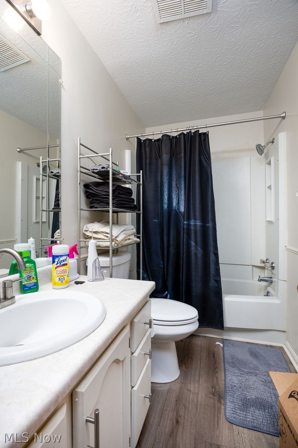 1655-1657 Tanglewood Drive Akron OH 44313