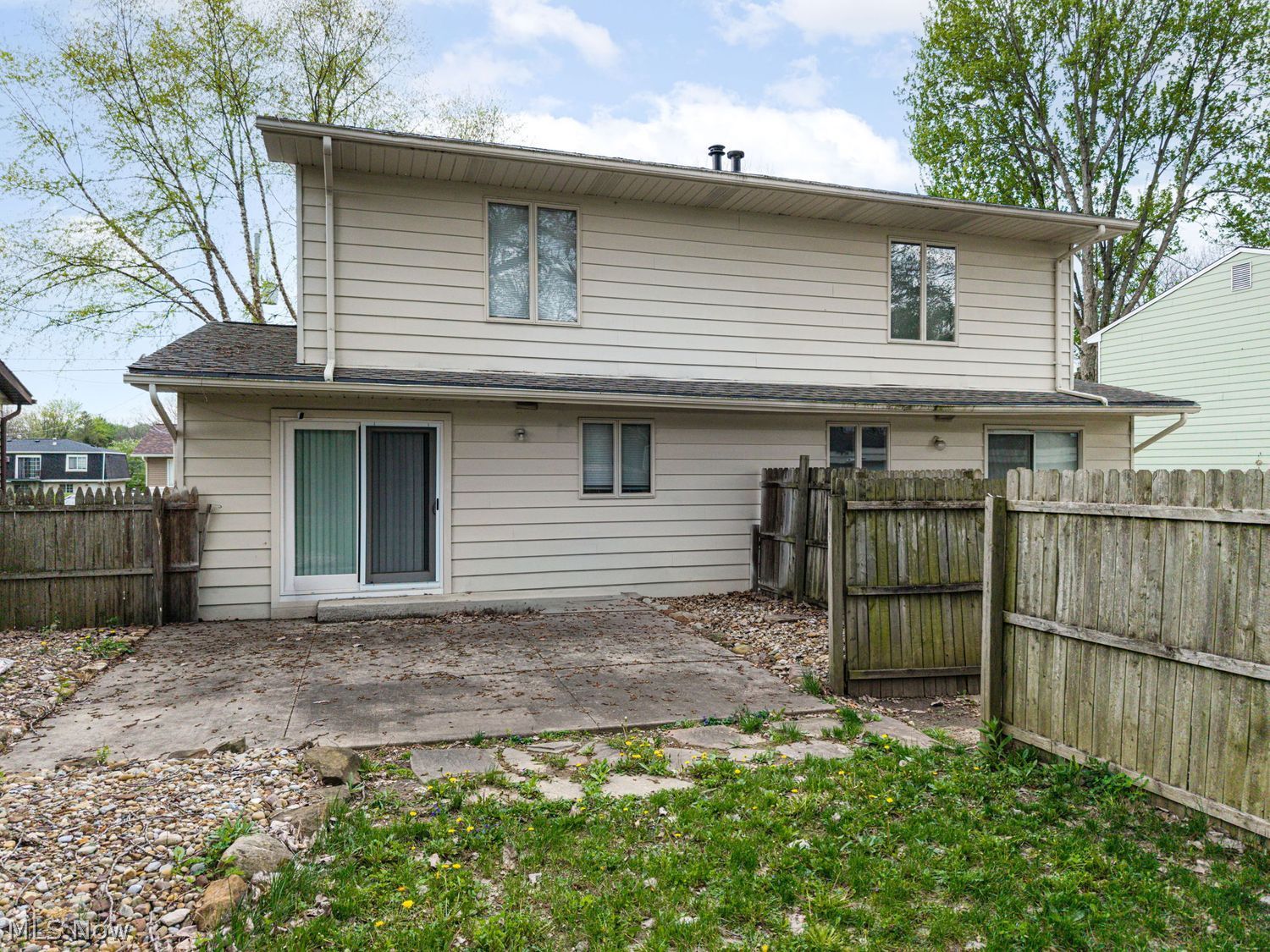 1655-1657 Tanglewood Drive Akron OH 44313