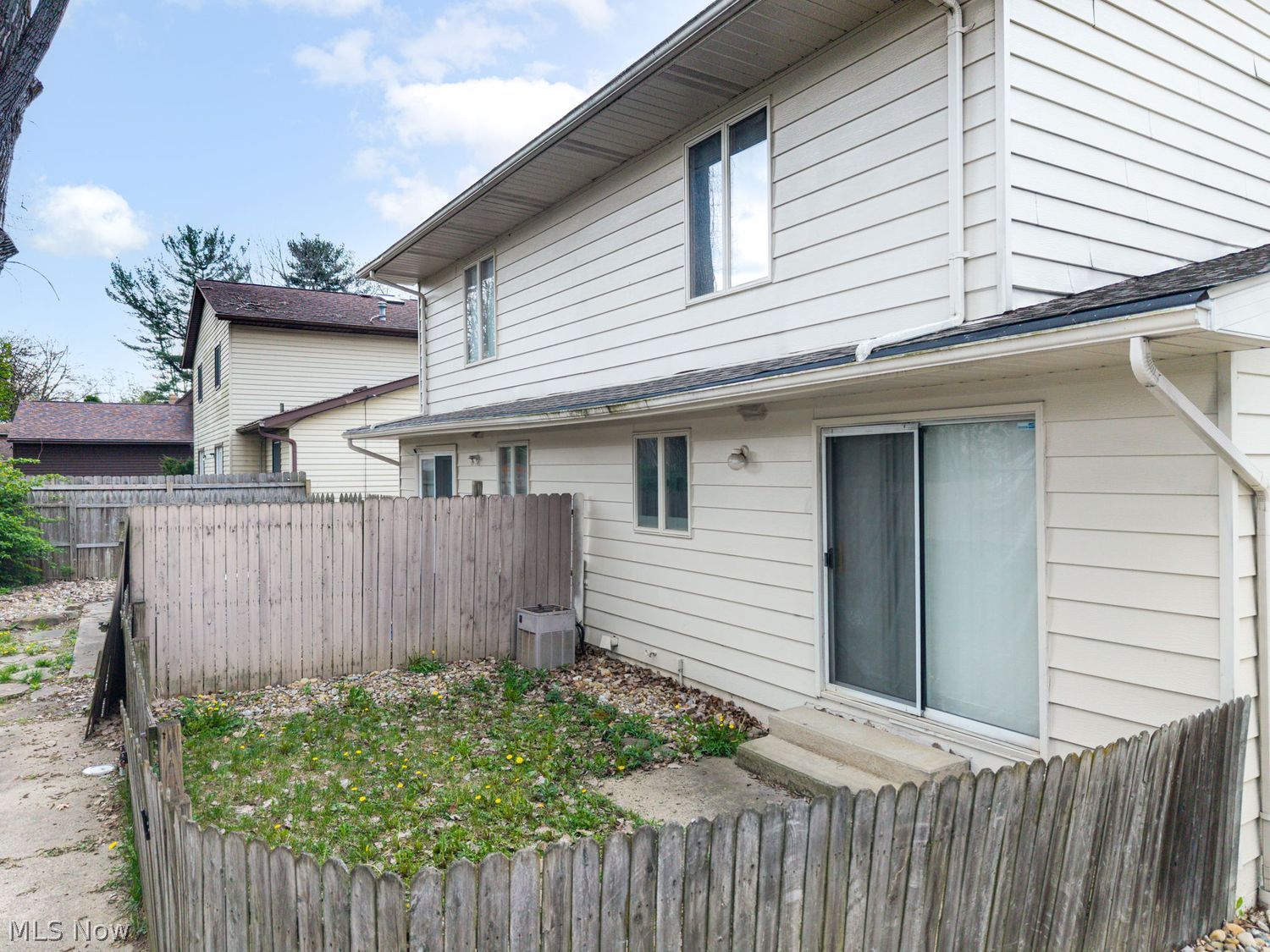 1655-1657 Tanglewood Drive Akron OH 44313