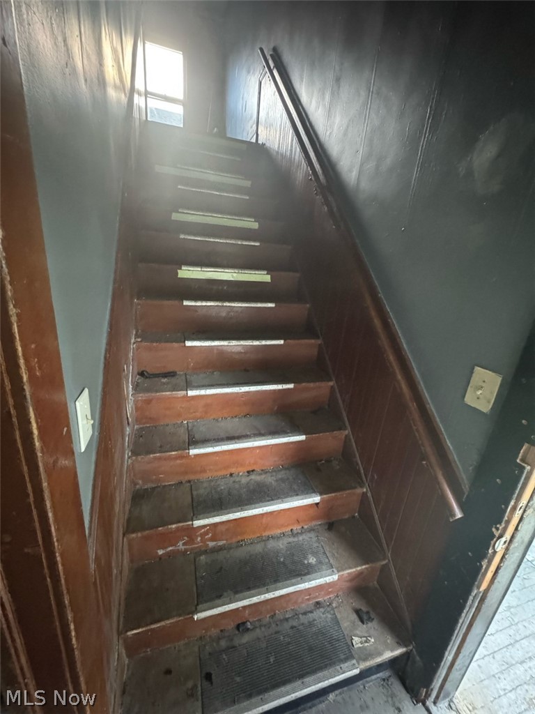 6405 Gertrude Avenue Cleveland OH 44105