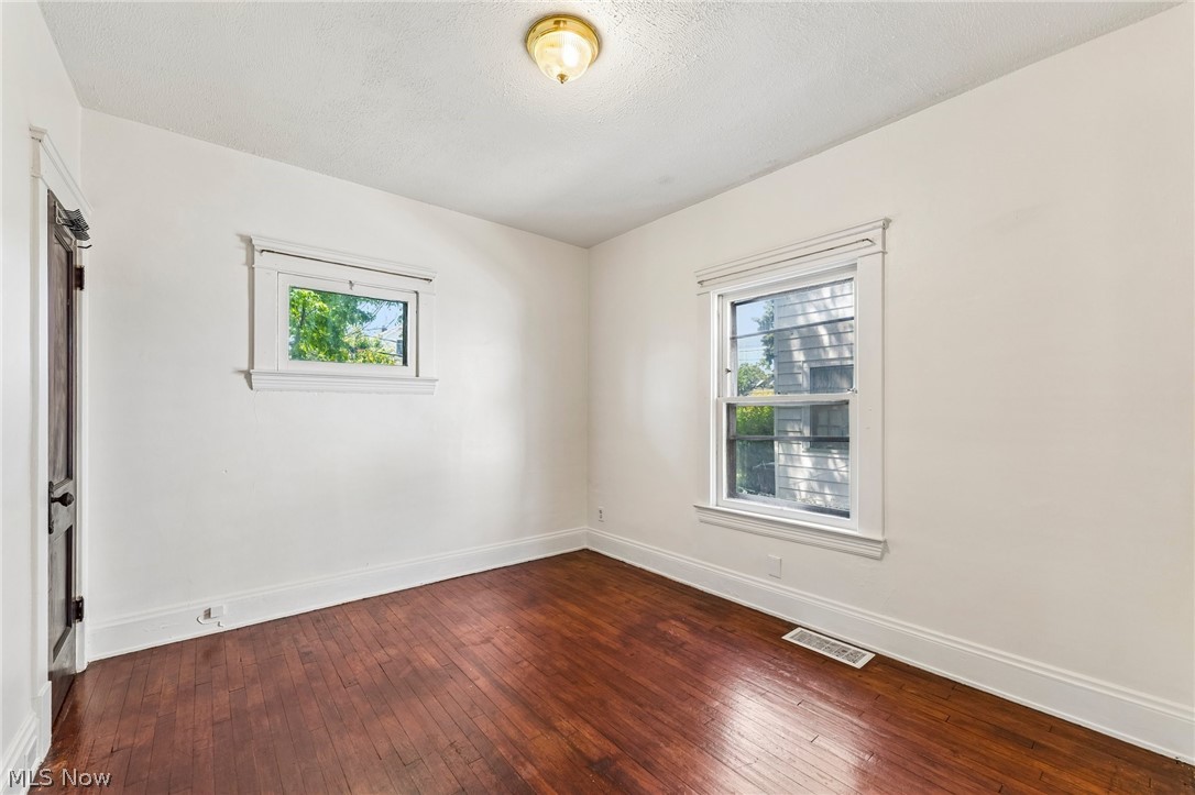 4408 Beta Avenue Newburgh Heights OH 44105