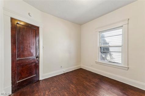 4408 Beta Avenue Newburgh Heights OH 44105