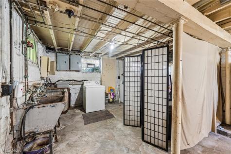 4408 Beta Avenue Newburgh Heights OH 44105