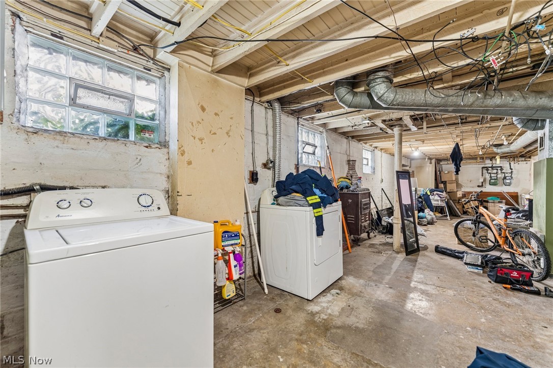 4408 Beta Avenue Newburgh Heights OH 44105