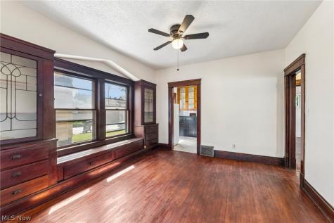 4408 Beta Avenue Newburgh Heights OH 44105
