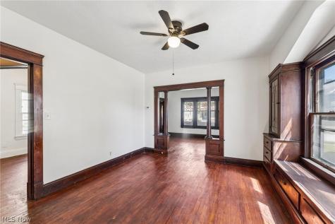4408 Beta Avenue Newburgh Heights OH 44105