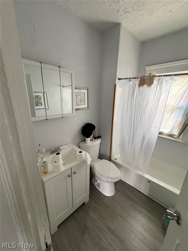957 Parkway Road Cleveland OH 44108