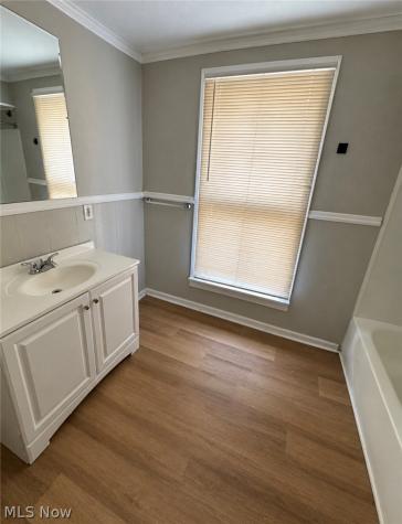 865 Whitcomb Road Cleveland OH 44110