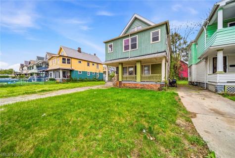 13504 Ashburton Avenue Cleveland OH 44110
