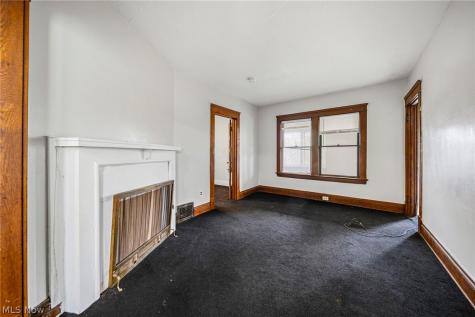 13504 Ashburton Avenue Cleveland OH 44110