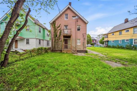 13504 Ashburton Avenue Cleveland OH 44110