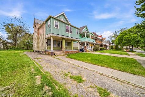 13504 Ashburton Avenue Cleveland OH 44110