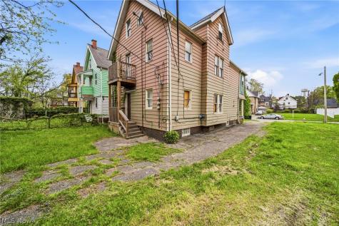 13504 Ashburton Avenue Cleveland OH 44110