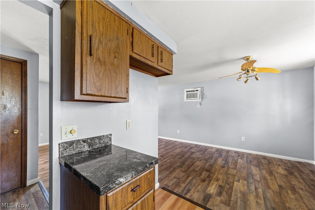 1423 Shaffer Lorain OH 44053