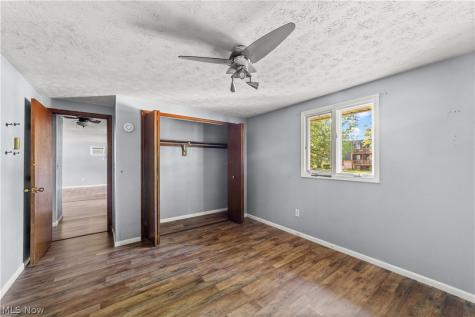 1423 Shaffer Lorain OH 44053