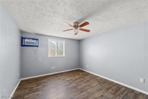 1423 Shaffer Lorain OH 44053