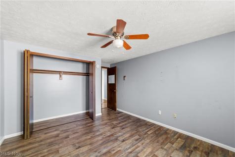1423 Shaffer Lorain OH 44053