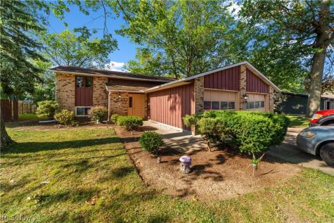 1423 Shaffer Lorain OH 44053