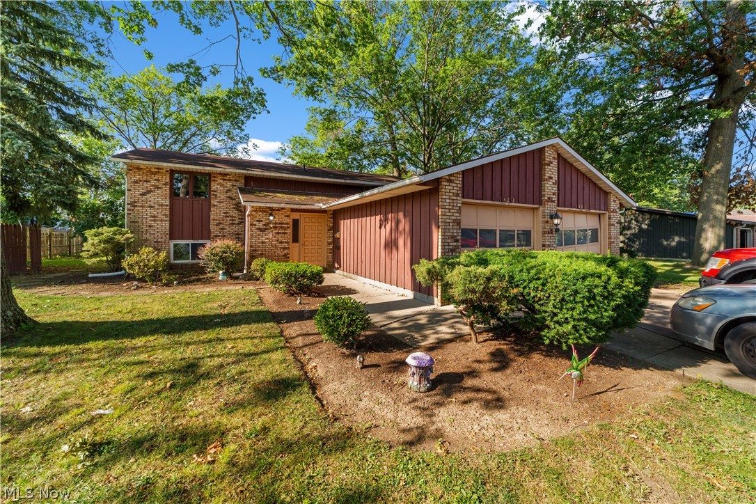 1423 Shaffer Lorain OH 44053