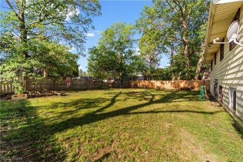 1423 Shaffer Lorain OH 44053