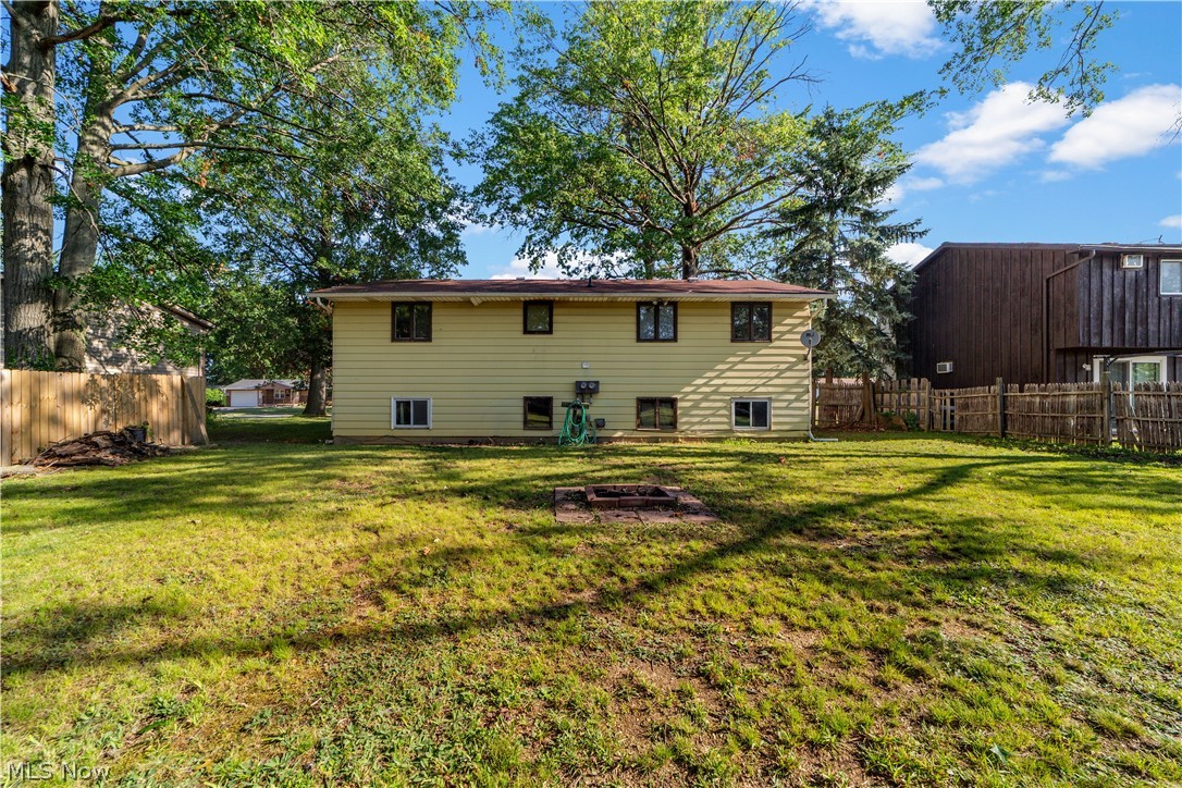 1423 Shaffer Lorain OH 44053