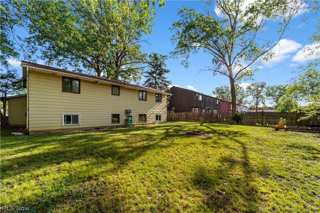 1423 Shaffer Lorain OH 44053