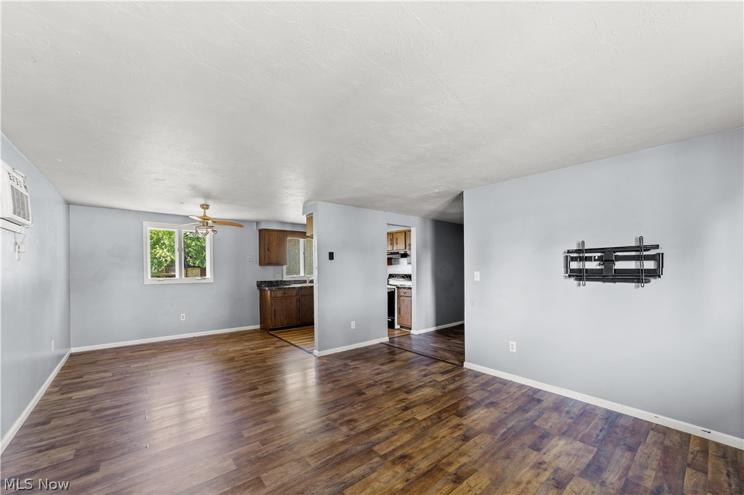 1423 Shaffer Lorain OH 44053