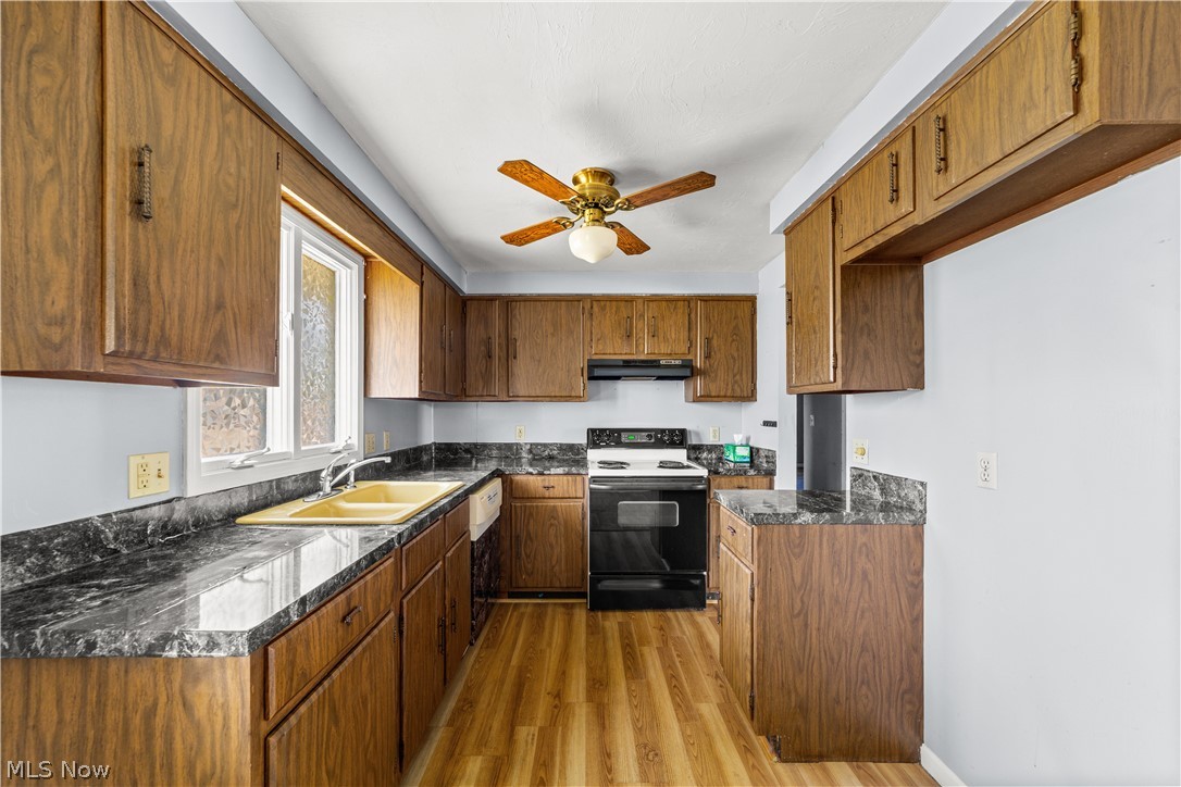 1423 Shaffer Lorain OH 44053